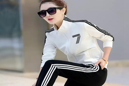 女性春天约会套装，这4款比较有减龄美美哒