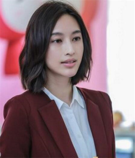 电视剧大话红娘都晓晓扮演者张俪最新短发发型照片