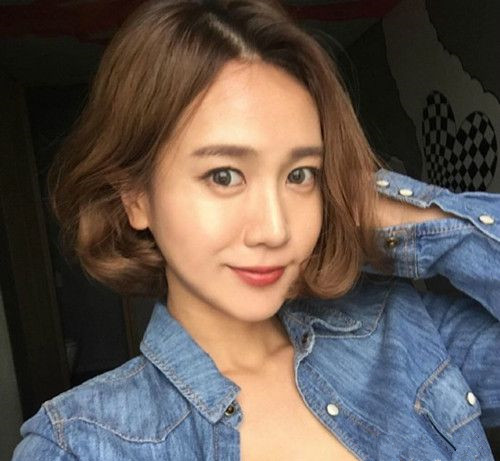 大脸女生适合的发型中短发烫发发型