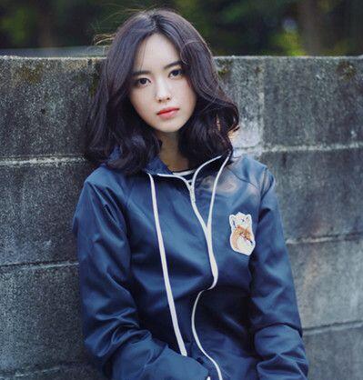 发际线高的女生适合这些发型 秒变女神