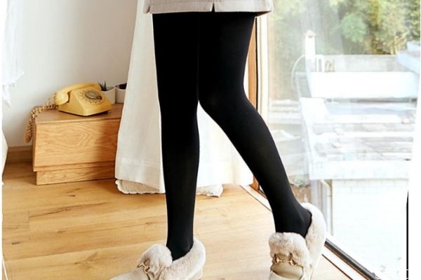 ​瘦腿袜连脚好还是踩脚好 瘦腿袜买什么牌子好