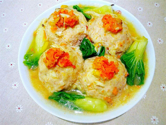 江南狮子头好吃的秘诀 手法很重要 懂了轻松做美食播报文章 