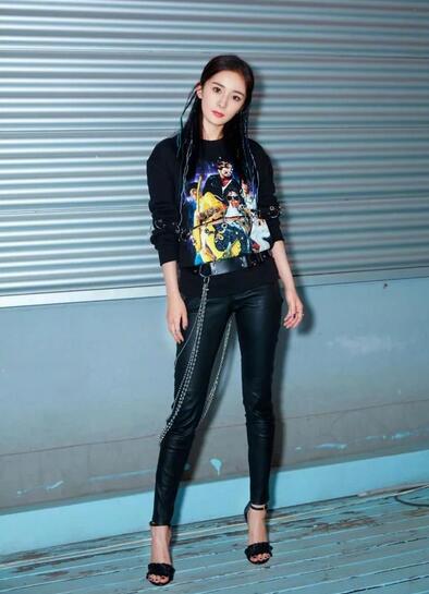 杨幂脏辫造型曝光 盘点女明星脏辫造型