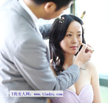 2023年雅诗兰黛春季美妆，打造纯净清新的裸颜