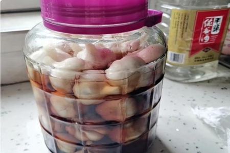 糖醋蒜的腌制方法，糖醋蒜的家庭做法酸甜可口