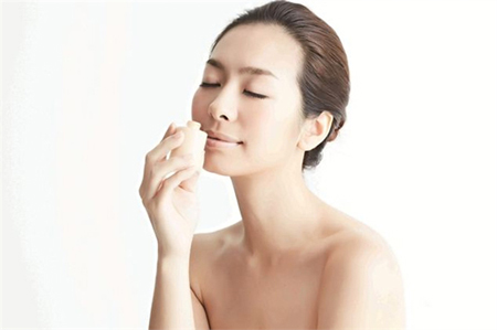 打破化妆品使用期限的迷思