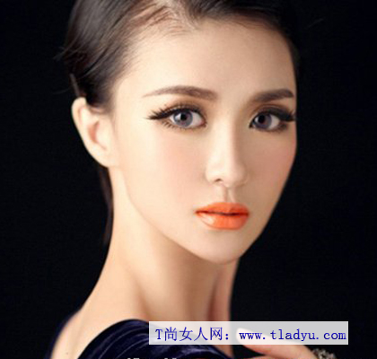 4个化妆小技巧 打造完美自然妆容