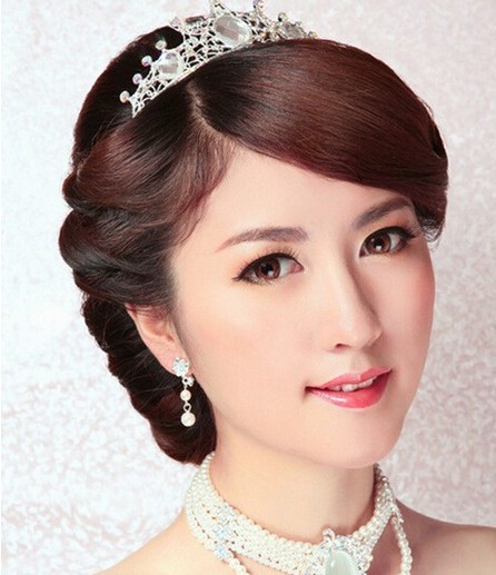 高贵温婉新娘发型 显得高贵大方