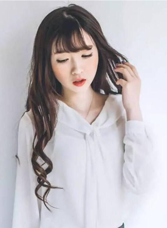 女生留这5种款式发型最有女人味