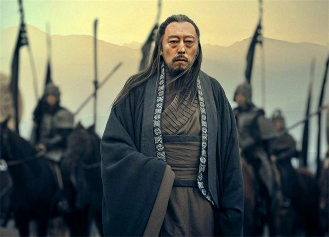 曹操司马懿聊天 司马懿无意间回头 曹操大惊 日后必生异心 