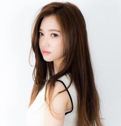包子圆脸女生适合的直发发型