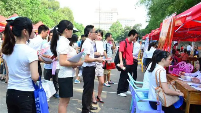 能力和学历哪个重要  学历的四点重要性  家长们提前知悉 