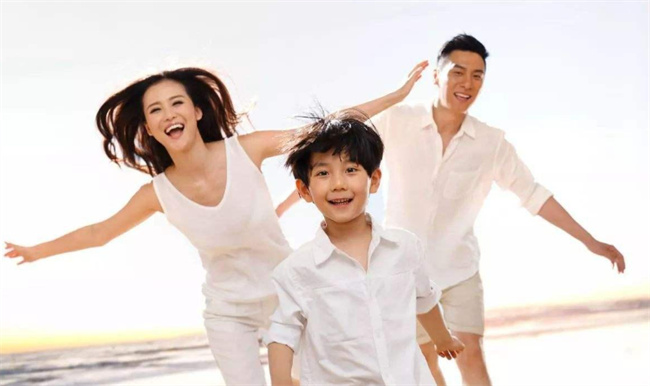 情绪价值高的父母容易培养出幸福感强的孩子 越早看越好 