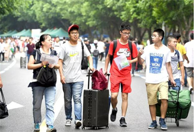 ​儿子上大学后不适应怎么办 不适应大学生活怎么办 