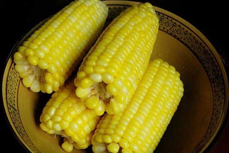 煮玉米需要多长时间？这三种不同玉米煮的时间不同