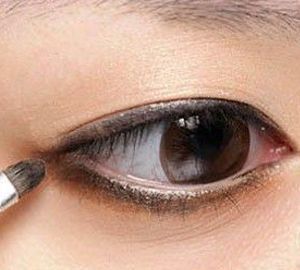 大嘴美女舒淇 早期教你清纯派烟熏妆的画法图解
