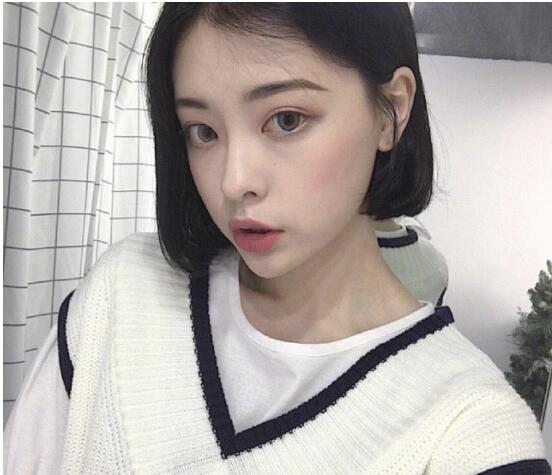 今年冬季流行的女生短发型