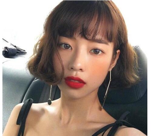 今年流行什么短发发型分享