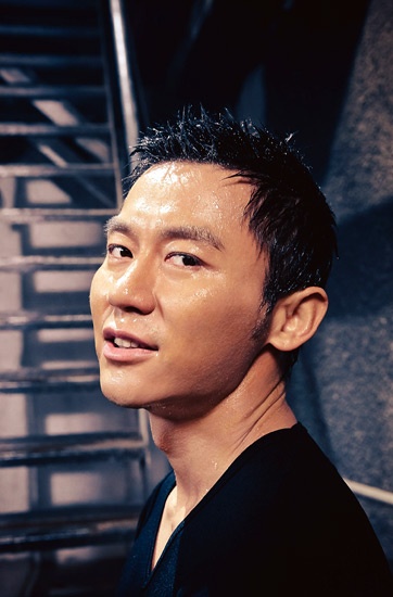 最帅气的男生流行的发型 时尚成熟的感觉