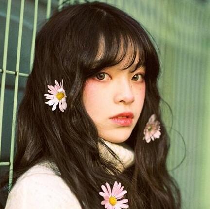高中女学生适合的微卷卷发发型