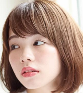 婴儿肥女生适合的瘦脸内扣烫发发型