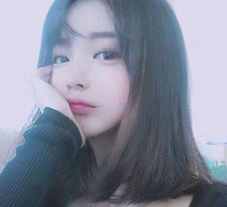 2023最流行的韩式中长发发型