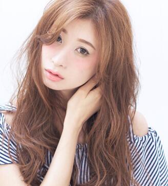 额头窄女生适合的发型