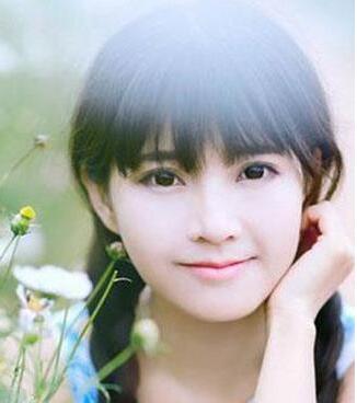 女大学生适合的时尚发型