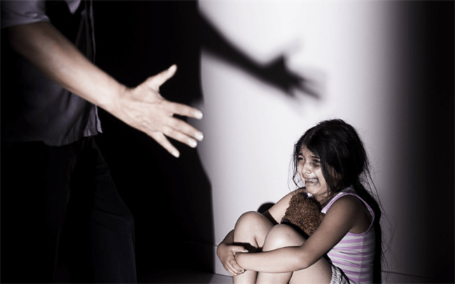 孩子有暴力倾向怎么办 小孩暴力倾向如何矫正 