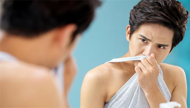 ​洗完澡有异味多油什么原因  洗完澡有异味或是隐藏大病信号吗 