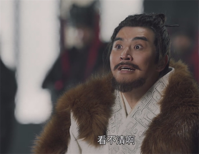 荆轲刺秦时 秦始皇拔不出剑 真是因为剑太长了吗 