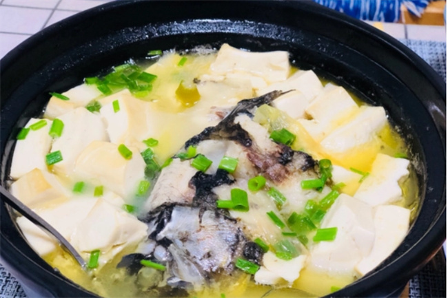 不管煮什么鱼汤 牢记4点 鱼汤奶白鲜美 香浓没腥味 真好喝 