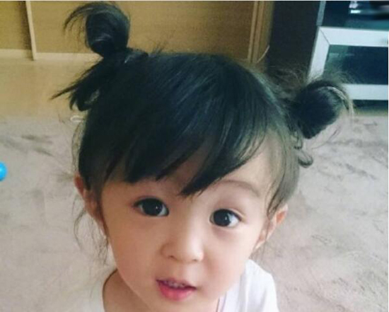 女宝宝最流行的发型  幼儿短发扎发大全