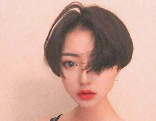 女孩子发量少适合的短发发型