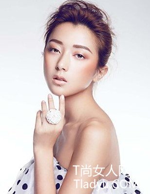潮流女主角 四步变身卖萌女王