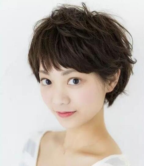 2023女生最新气质职场短发大全