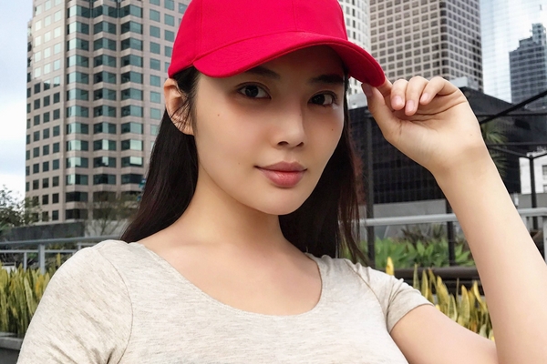 月子里可以用粉底液吗 不建议用 孕妇坐月子能用粉底液吗
