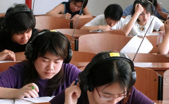 取消四六级与学位挂钩不等于取消英语必修课吗 