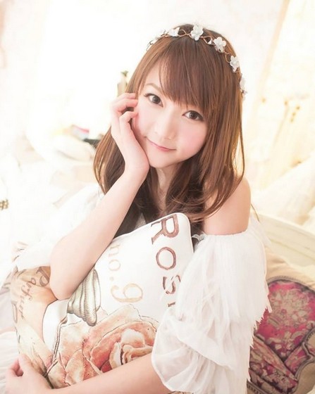 女生夏季显白染发发型推荐