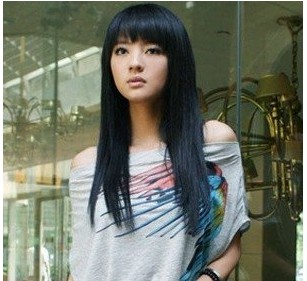 清新直发发型 散发出浓浓的女人味