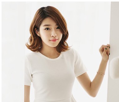 清纯迷人女生短发发型设计