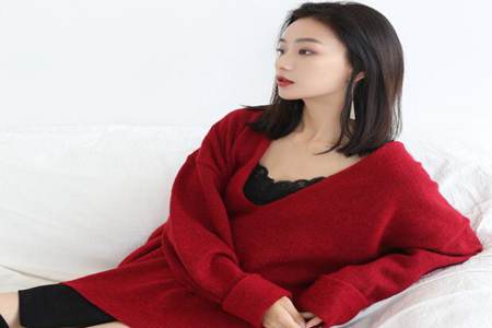 女人服饰寒冬穿点鲜艳的颜色，这些衣服搭配起来就不错
