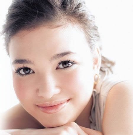 今夏热门5款唇色妆容 打造春夏迷人风采