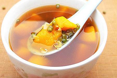夏季女性常喝绿豆南瓜汤，清热解暑又祛火