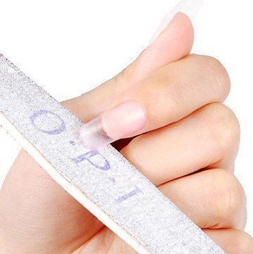 女性大红指甲DIY打造妙招