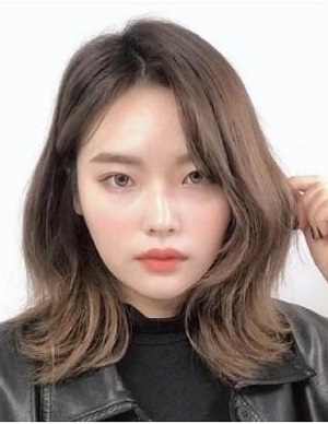今年超高人气的中长发发型  各种脸型的女生都能驾驭