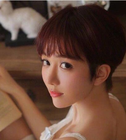 钻石小脸型适合的时髦修颜短发发型