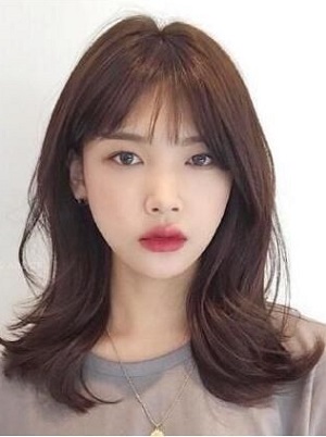 今年超高人气的中长发发型  各种脸型的女生都能驾驭