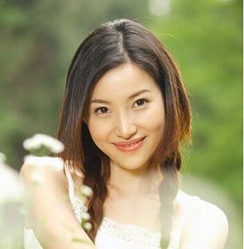 洋梨脸女生适合的修颜发型