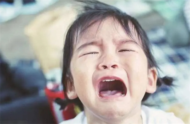 孩子的这一行为很讨厌 父母不要担心 这是孩子聪明的表现 